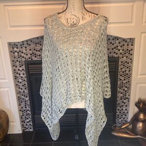 Staring‎ at Stars green shawl, one size, good used condition